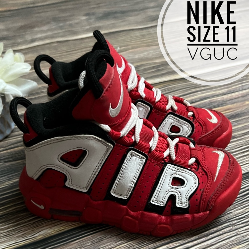 Nike Air More Uptempo red